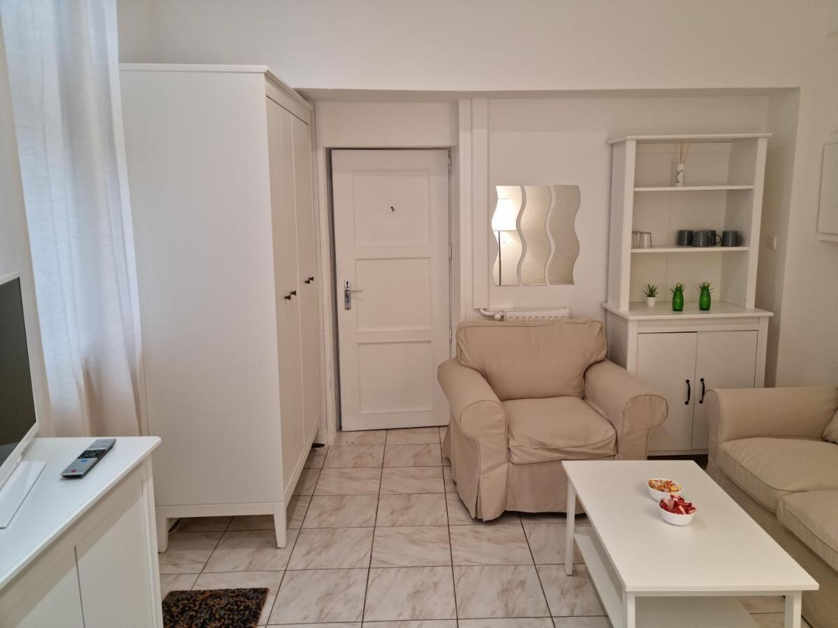 Kleines Appartement Im Zentrum Dole Buitenkant foto