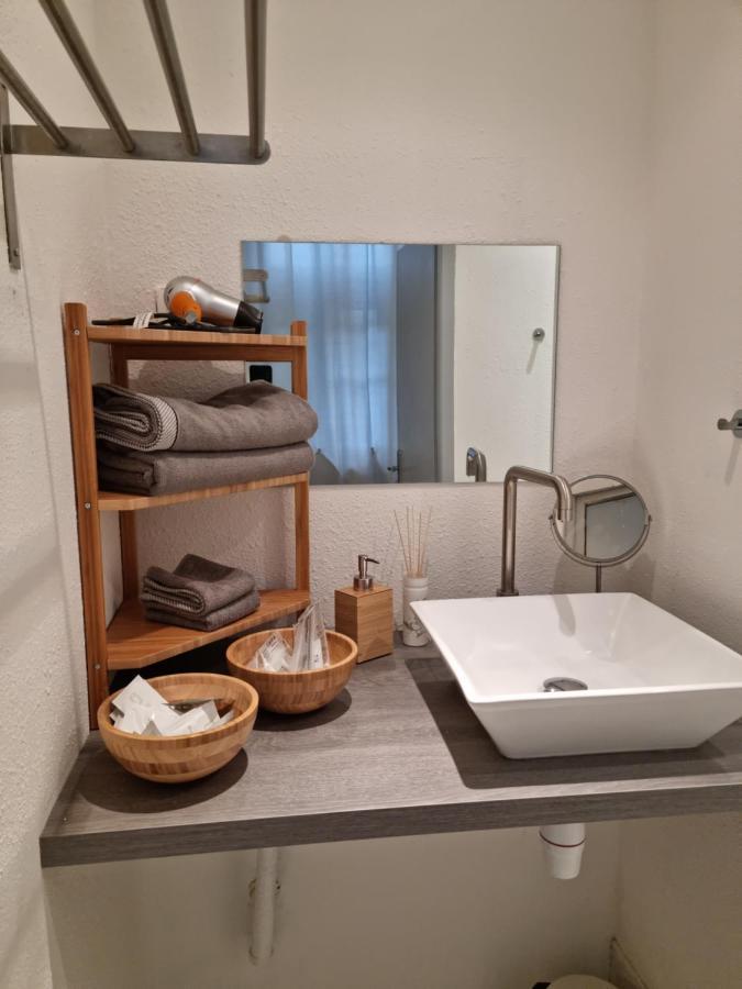 Kleines Appartement Im Zentrum Dole Buitenkant foto
